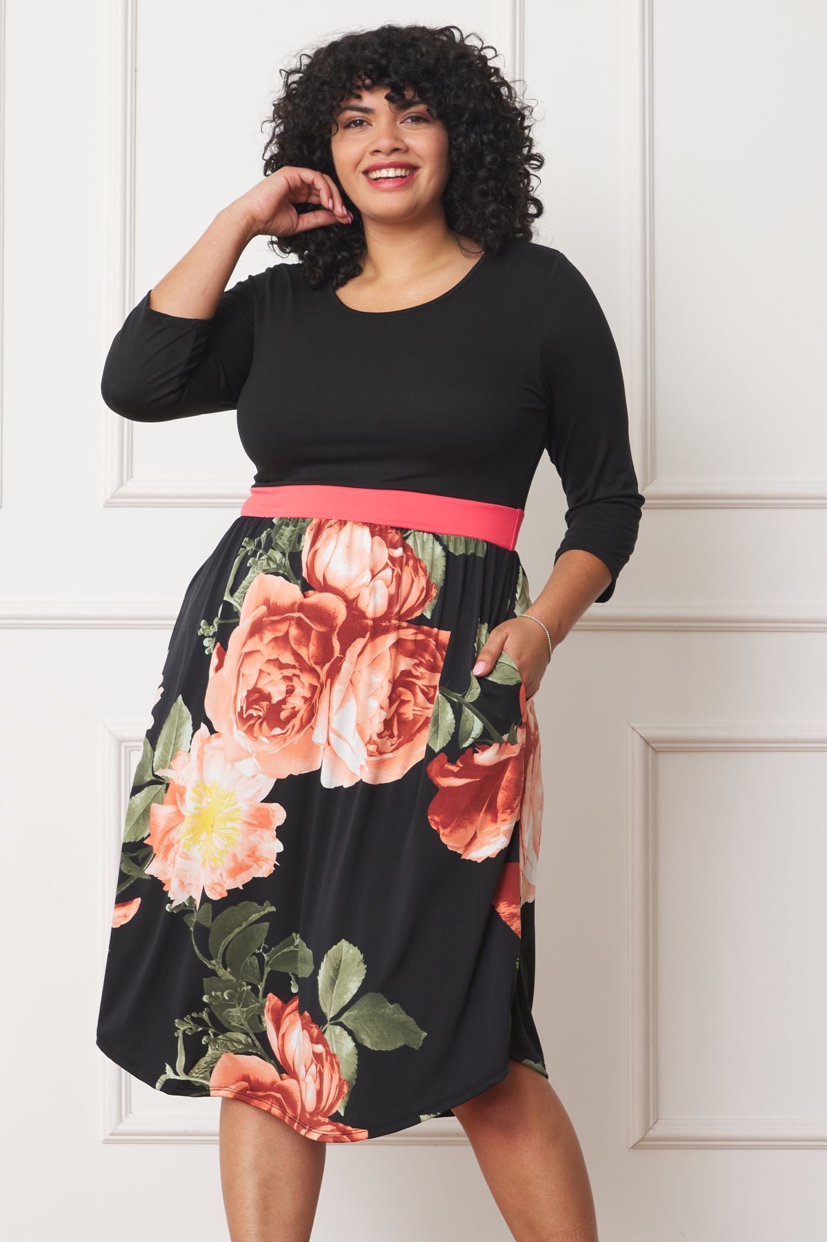 curved hem midi dress Black 3/4 Sleeve Rose Curved Hem Midi Dress with Coral Band_Plus 1X