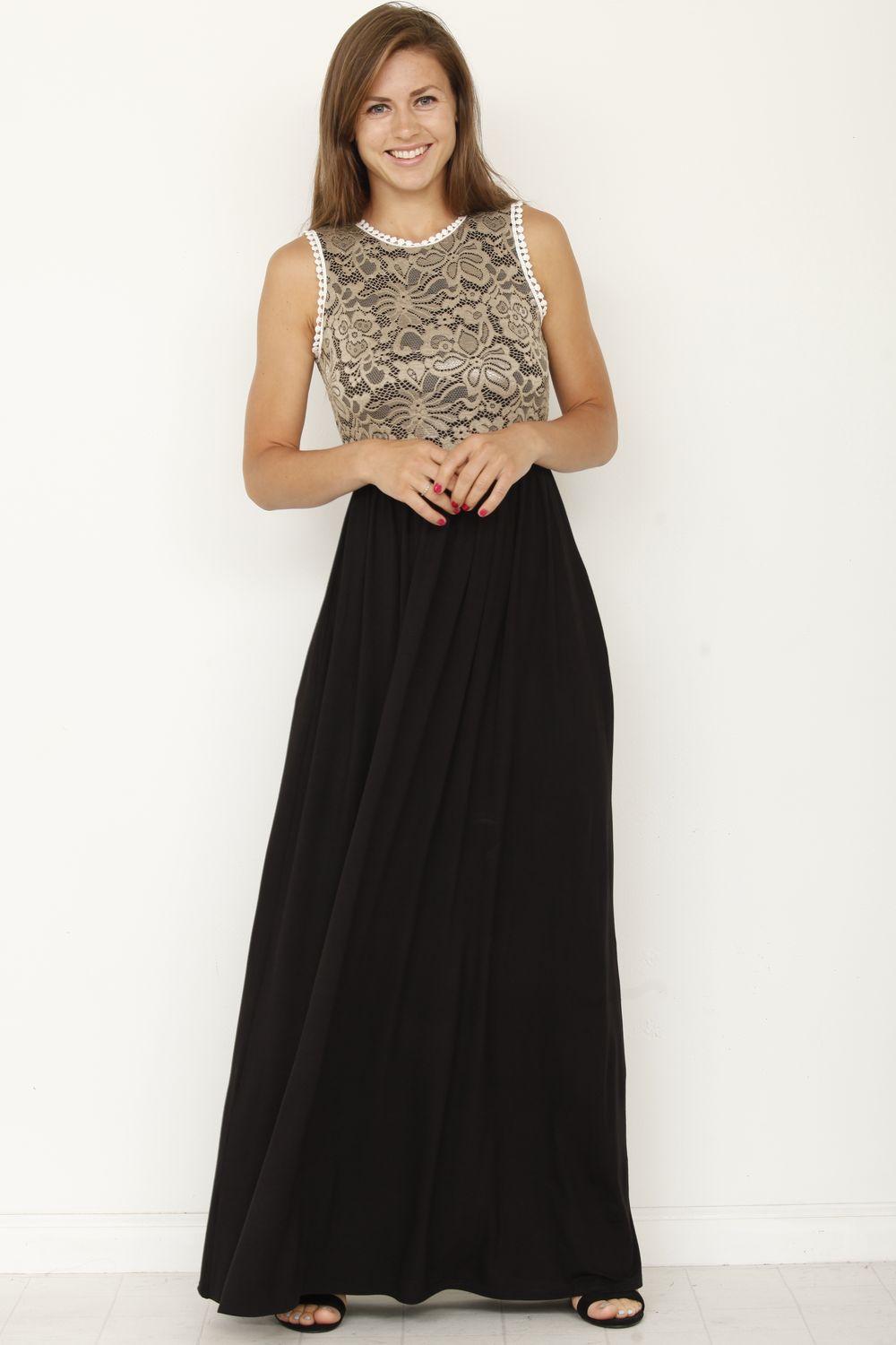 Black & Gold Lace Maxi Dress Small Black & Gold Lace Maxi Dress Small