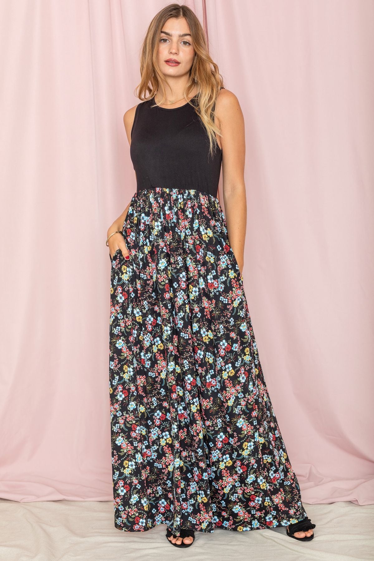 Contrast Black Aqua Red Floral Sleeveless Maxi Dress Medium
